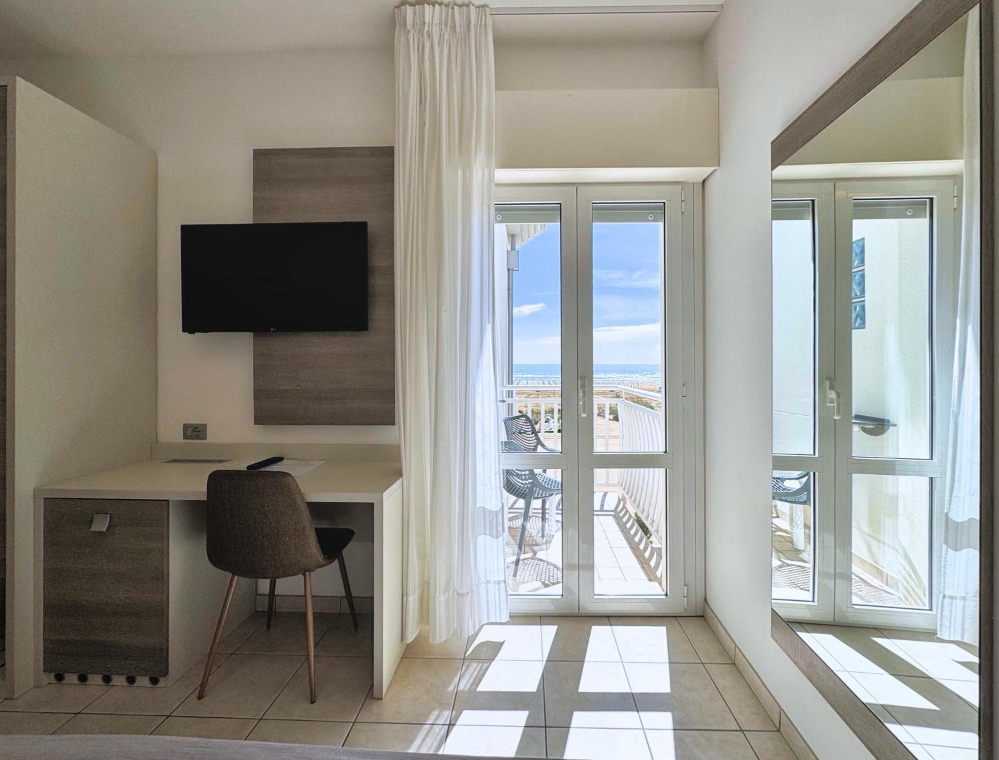 Hotel Lux Caorle Exterior foto